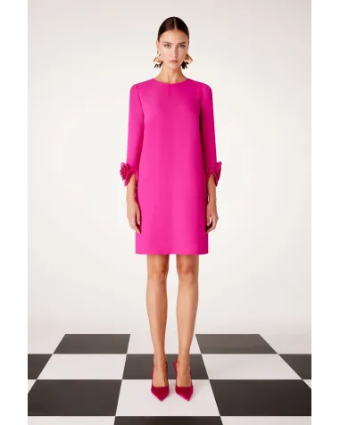 Vestido Recto con Aplique de Flor Carla Ruiz | Jayme Shop