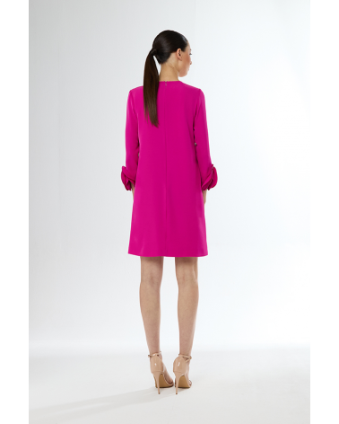 Vestido Recto con Aplique de Flor Carla Ruiz | Jayme Shop