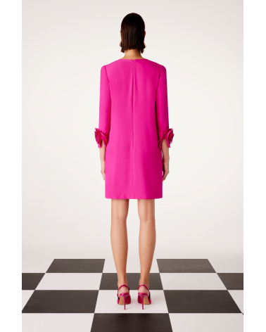 Vestido Recto con Aplique de Flor Carla Ruiz | Jayme Shop