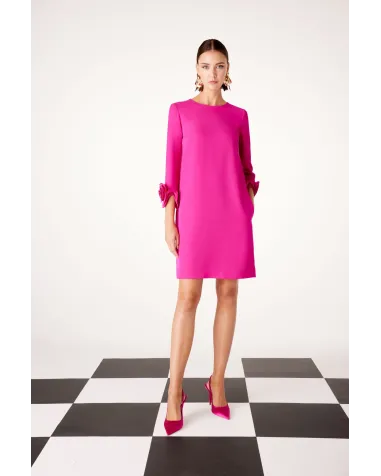 Vestido Recto con Aplique de Flor Carla Ruiz | Jayme Shop