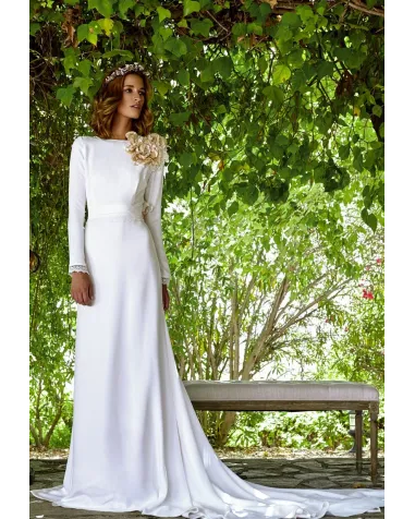 Vestido de Novia Matilde Cano con aplique floral | Jayme Shop