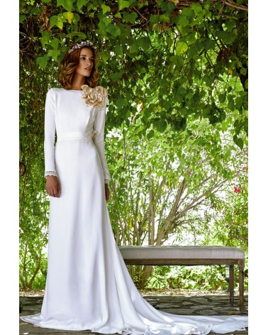 Vestido de Novia Matilde Cano con aplique floral | Jayme Shop