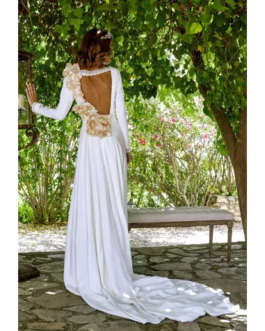 Vestido de Novia Matilde Cano con aplique floral | Jayme Shop