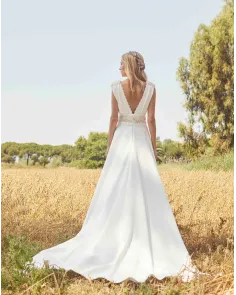 Vestido de Novia Con Escote en V Matilde Cano | Jayme Shop 2