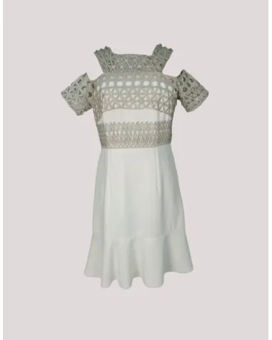 Vestido Corto de Encaje y Vuelo Carla Ruiz | Jayme Shop